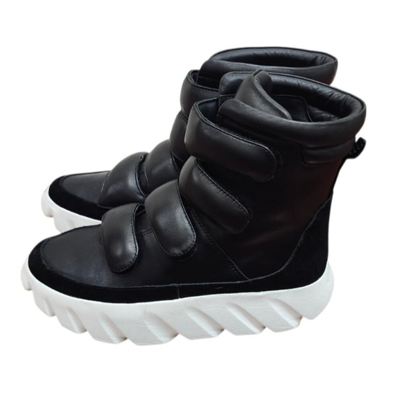 Sold - Picture 6 of 16